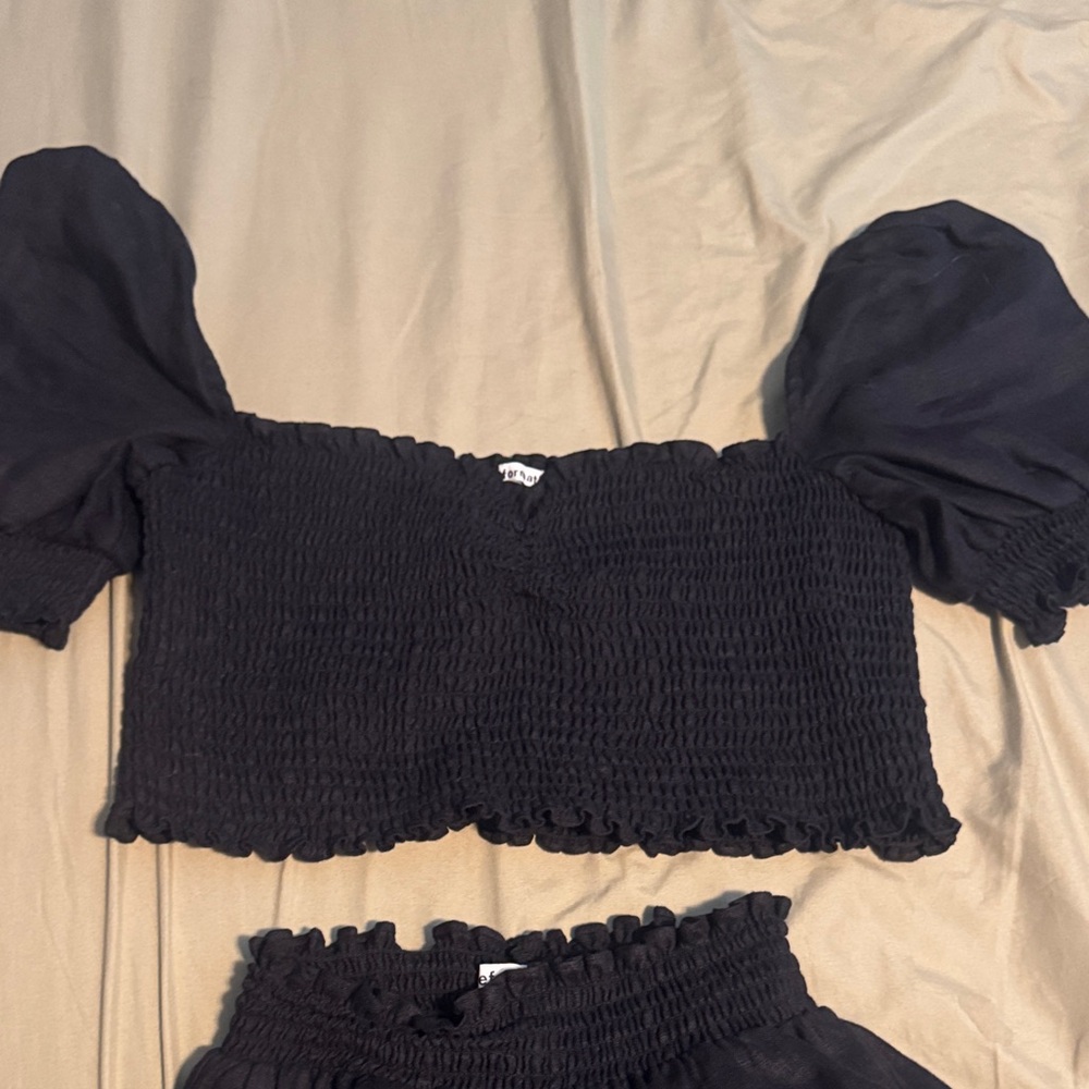 Reformation two piece set size large - Picture 2 of 5